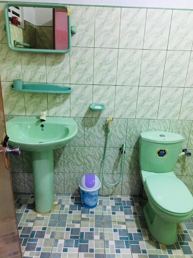ホテル Bathiya Tourist Guest アヌラーダプラ エクステリア 写真